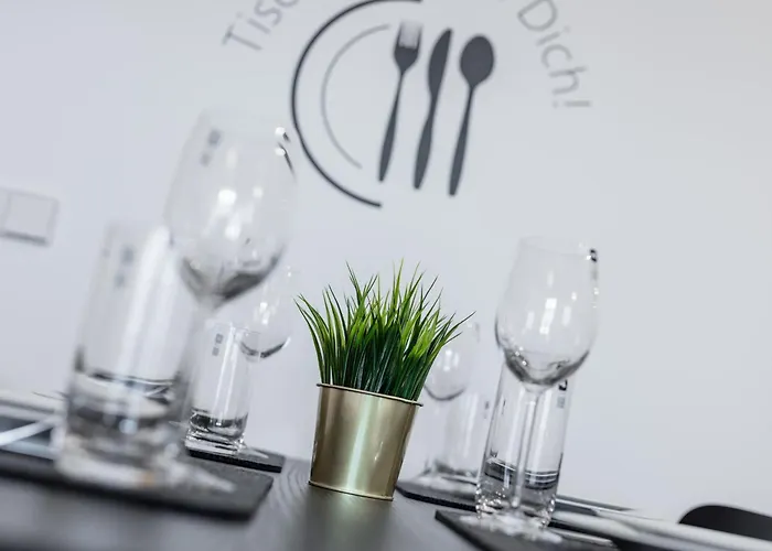 Goethe Palais Zauberlehrling 4p L Lift L Parkplatz I Zentrum I Helios *